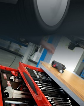 Riparazione veicoli industriali e auto